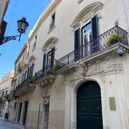 Palazzo Rollo Bed & Breakfast Lecce Dış mekan fotoğraf
