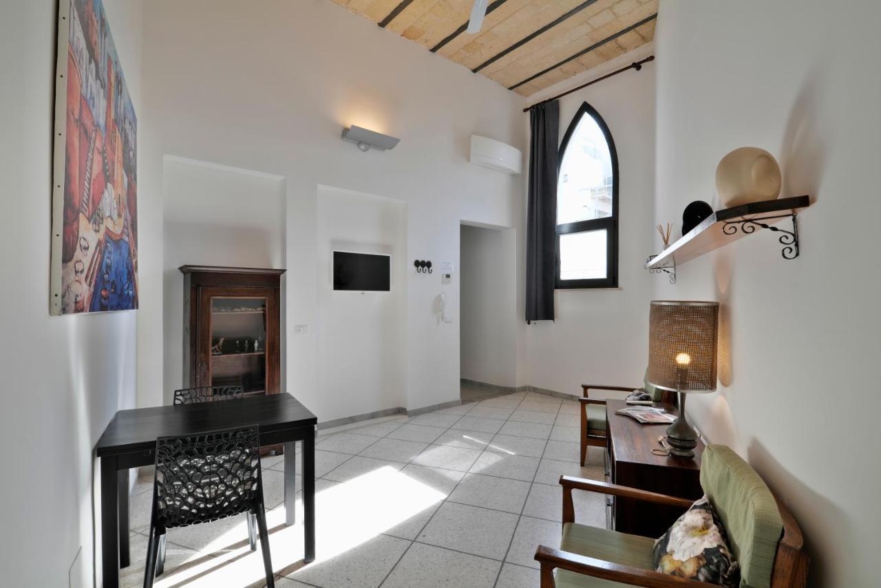 Palazzo Rollo Bed & Breakfast Lecce Dış mekan fotoğraf