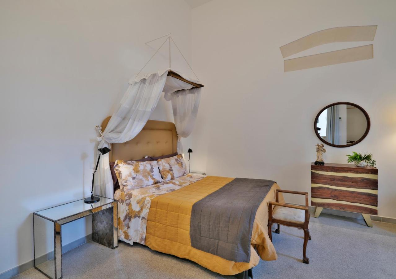 Palazzo Rollo Bed & Breakfast Lecce Dış mekan fotoğraf