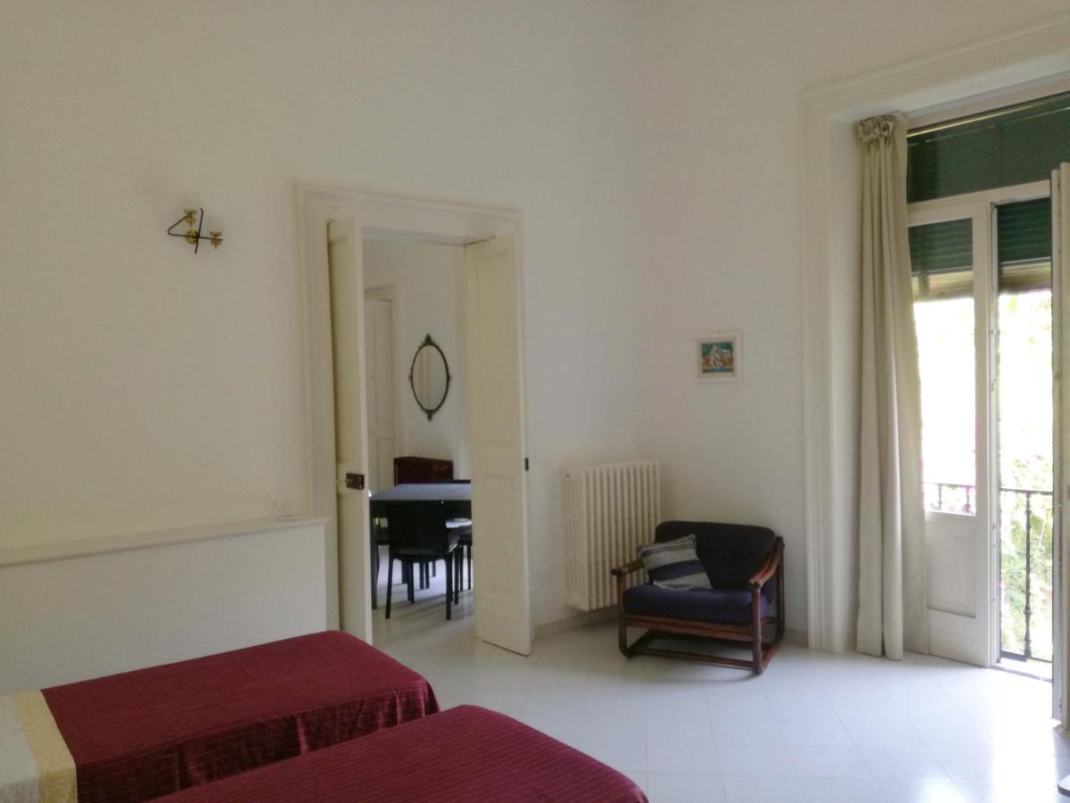 Palazzo Rollo Bed & Breakfast Lecce Dış mekan fotoğraf