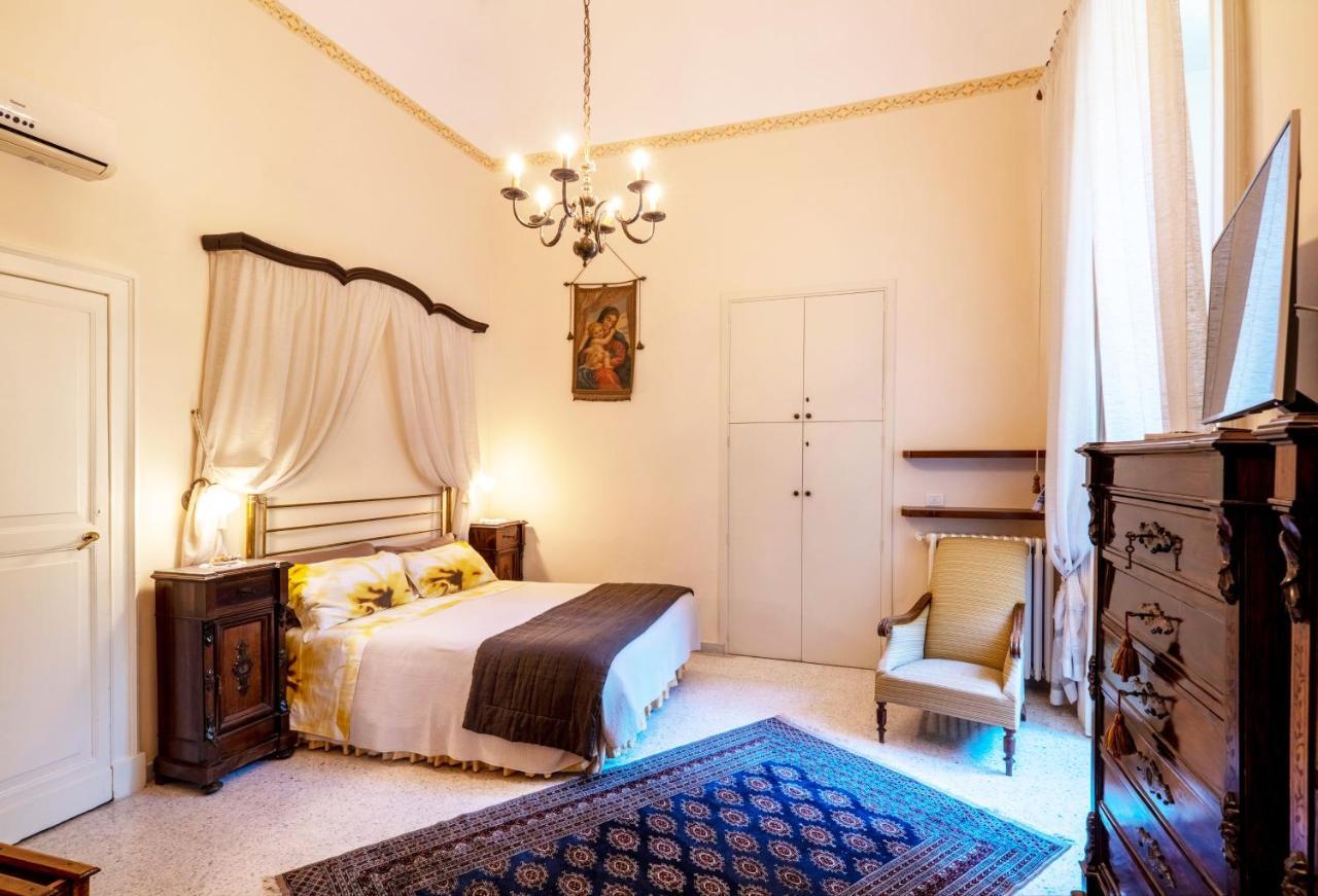 Palazzo Rollo Bed & Breakfast Lecce Dış mekan fotoğraf
