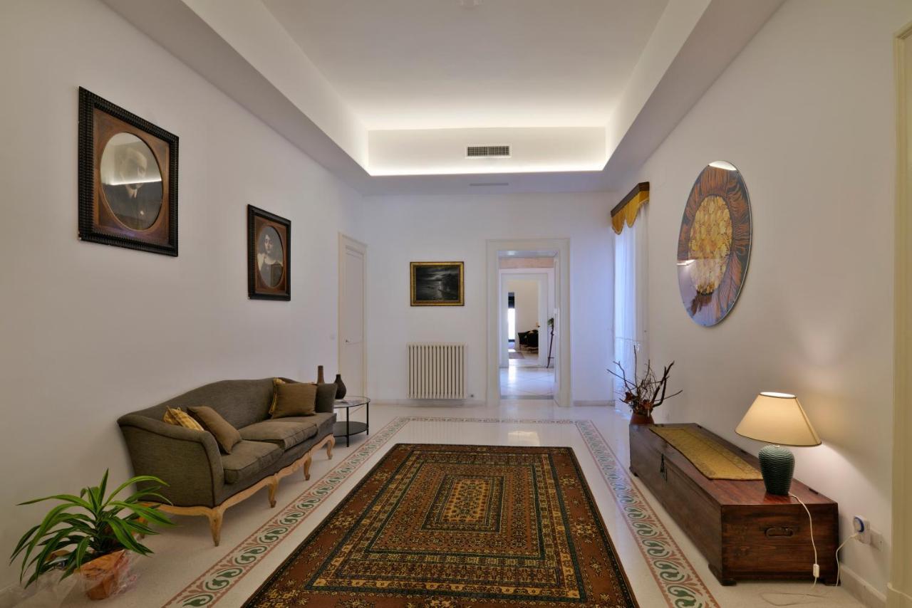 Palazzo Rollo Bed & Breakfast Lecce Dış mekan fotoğraf