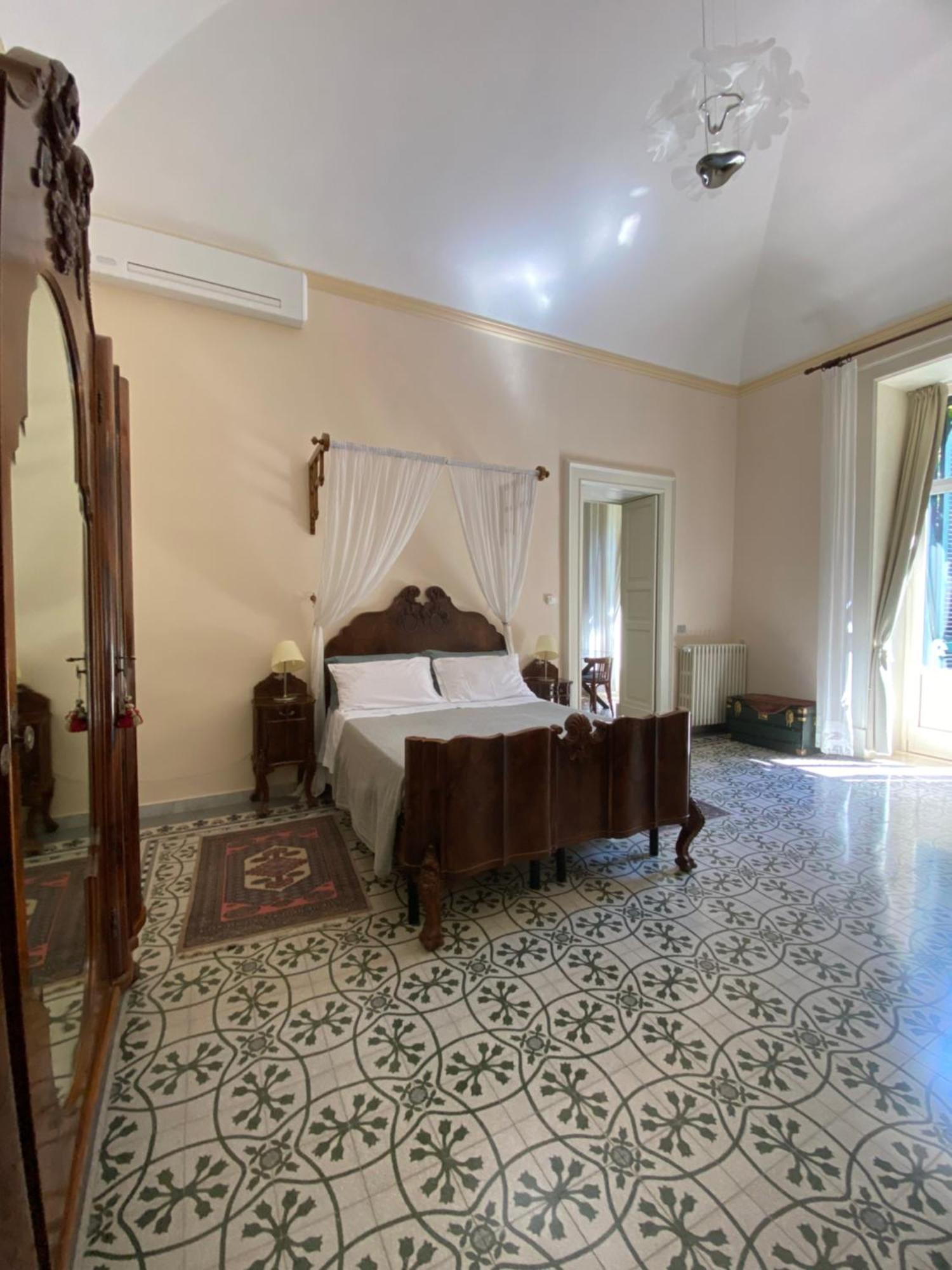 Palazzo Rollo Bed & Breakfast Lecce Dış mekan fotoğraf