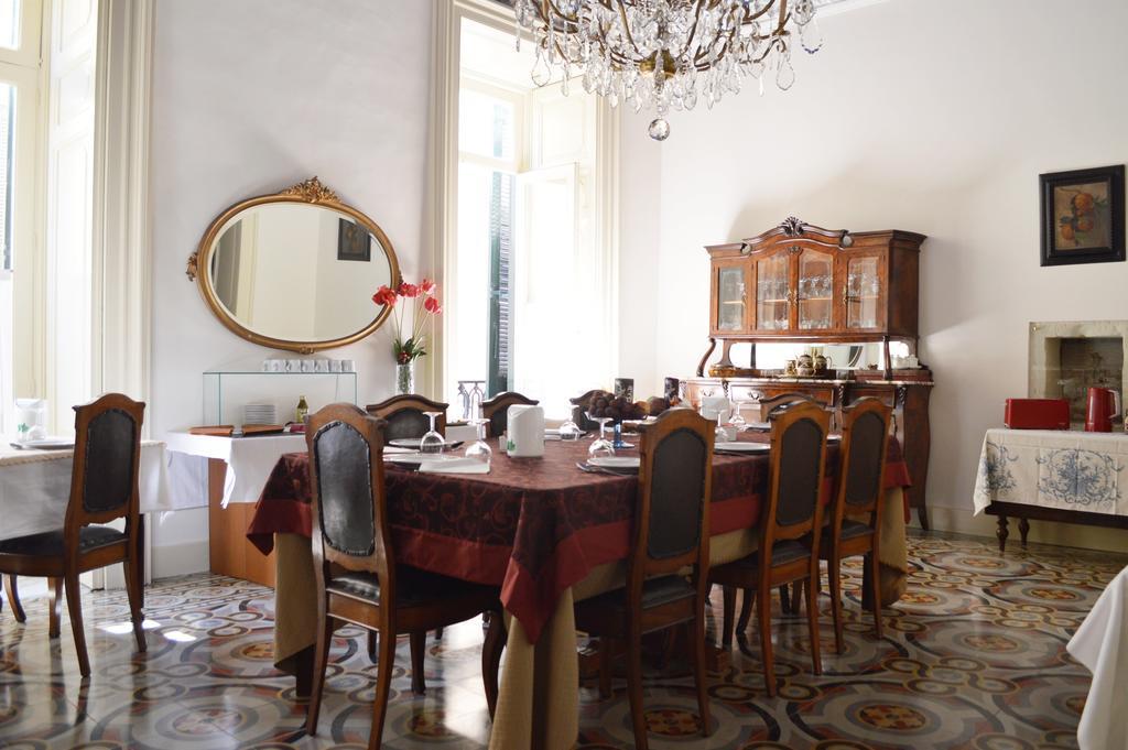 Palazzo Rollo Bed & Breakfast Lecce Dış mekan fotoğraf