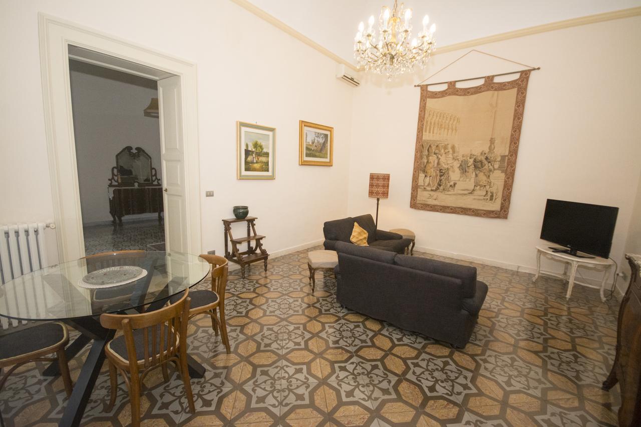 Palazzo Rollo Bed & Breakfast Lecce Dış mekan fotoğraf